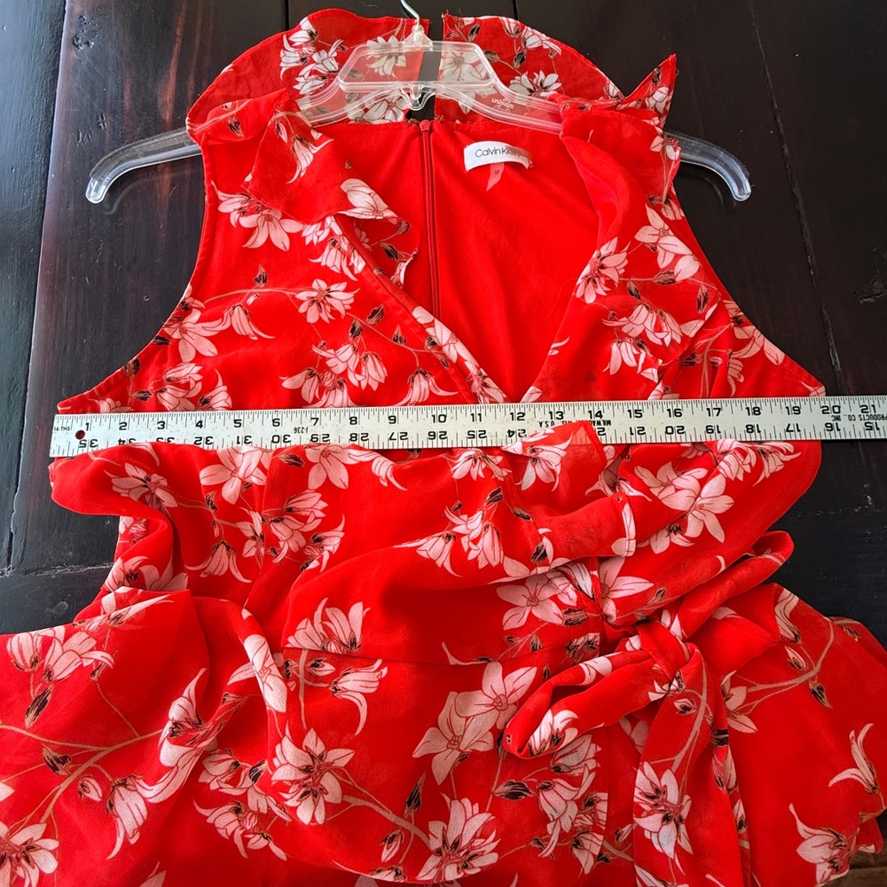 Calvin Klein EUC Wrap Dress | Ruffle Trim |
Ties @waist Feminine & Flowy SZ 12 - Picture 9 of 10
